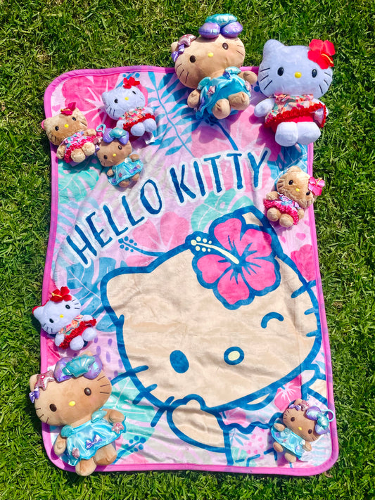 Hello Kitty Tan Hibiscus Throw Blanket